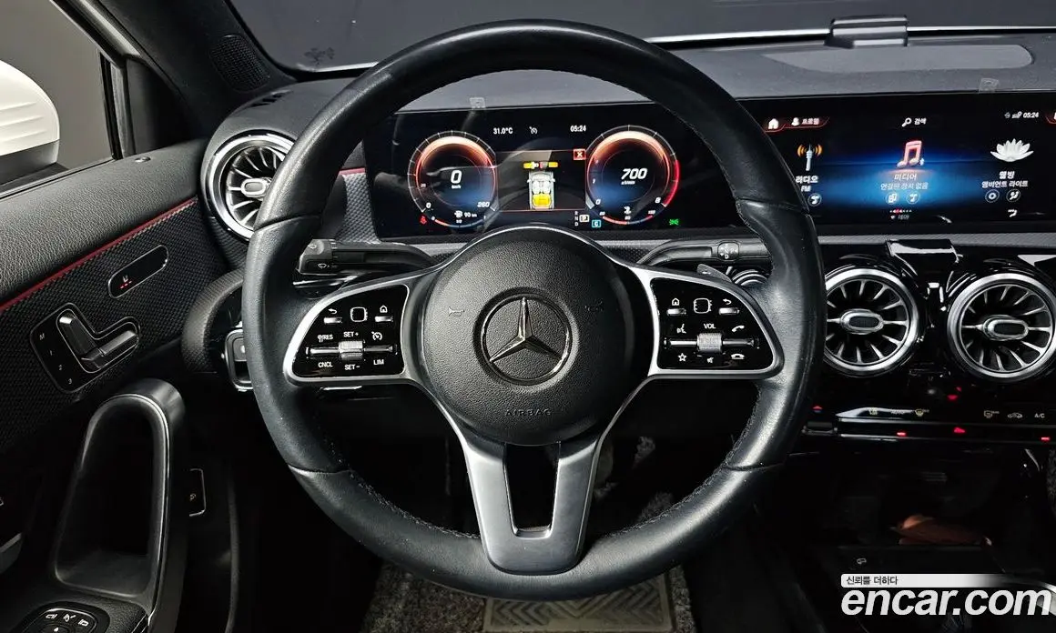 Mercedes-Benz A-Class 2021 2.0 автомат (гидро), фото 16