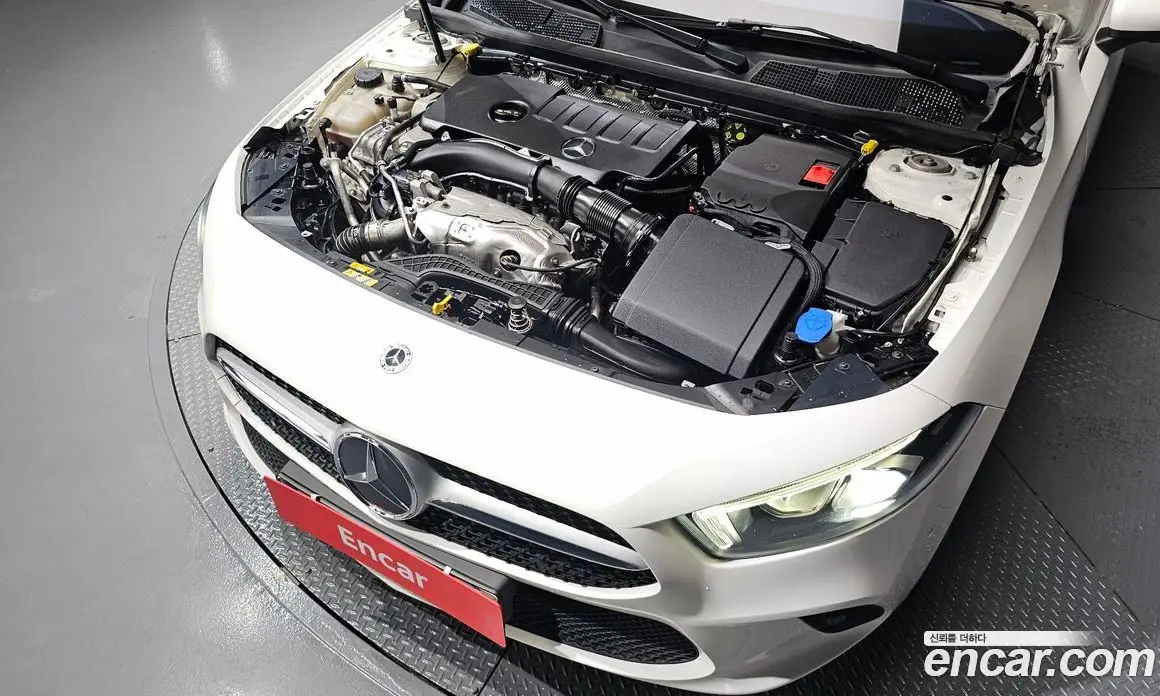 Mercedes-Benz A-Class 2021 2.0 автомат (гидро), фото 6