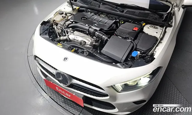 Mercedes-Benz A-Class 2021 2.0 автомат (гидро), миниатюра 6