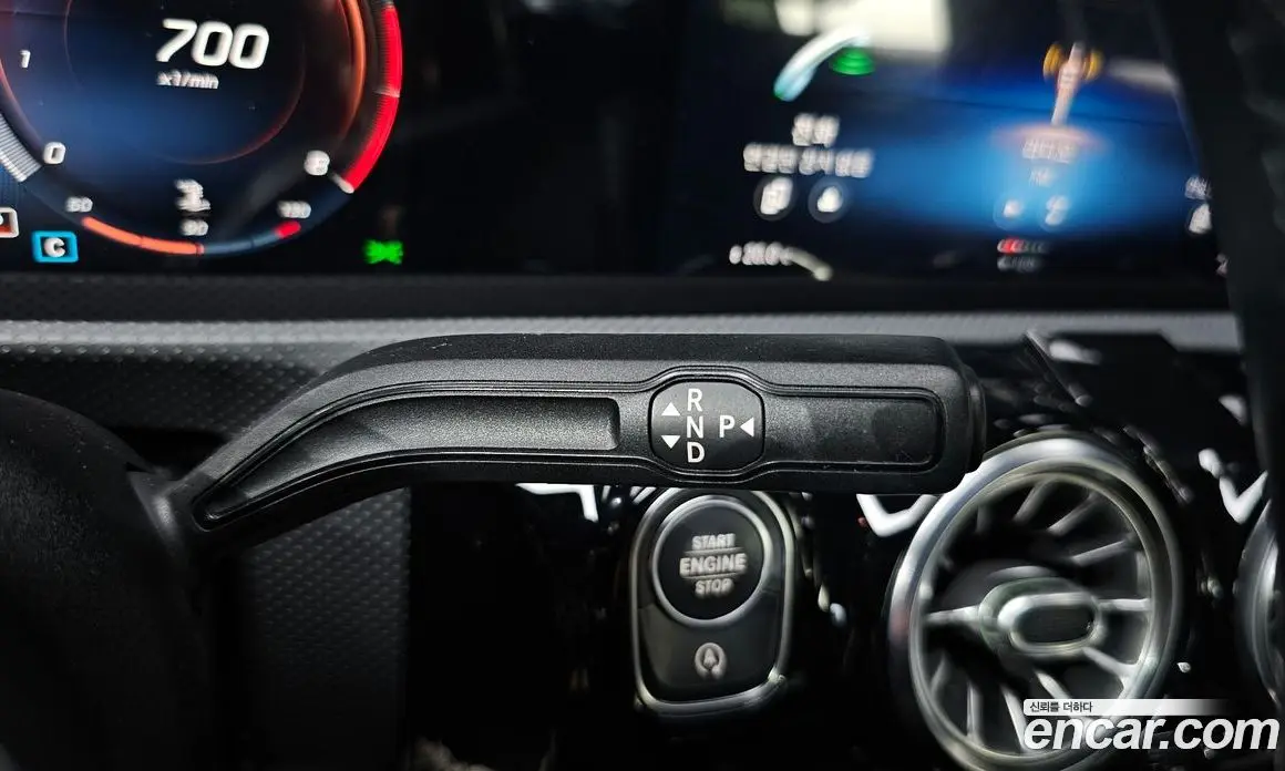 Mercedes-Benz A-Class 2021 2.0 автомат (гидро), фото 9