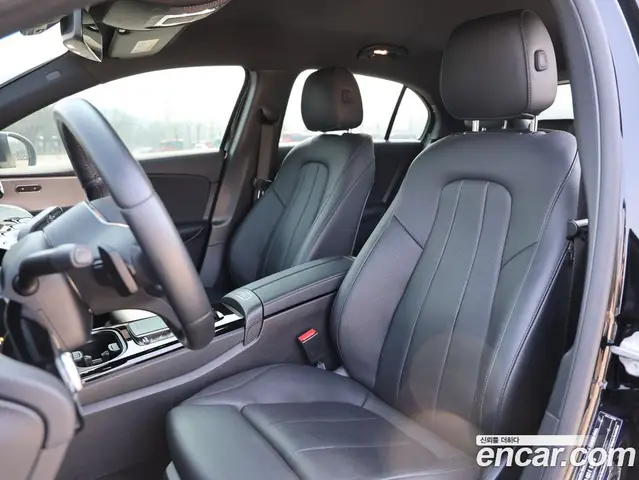 Mercedes-Benz A-Class 2021 2.0 автомат (гидро), миниатюра 9 Mercedes-Benz A-Class 2021 2.0 автомат (гидро), миниатюра 9