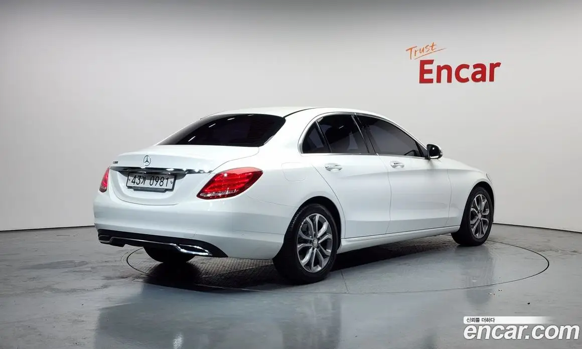 Mercedes-Benz C-Class 2015 2.0 автомат (гидро), фото 2 Mercedes-Benz C-Class 2015 2.0 автомат (гидро), фото 2