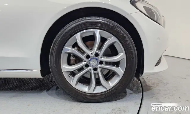 Mercedes-Benz C-Class 2015 2.0 автомат (гидро), миниатюра 5 Mercedes-Benz C-Class 2015 2.0 автомат (гидро), миниатюра 5
