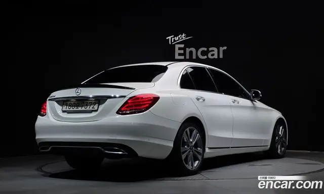 Mercedes-Benz C-Class 2018 2.1 автомат (гидро), миниатюра 2