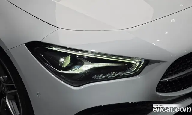Mercedes-Benz CLA-Class 2024 2.0 автомат (гидро), миниатюра 8
