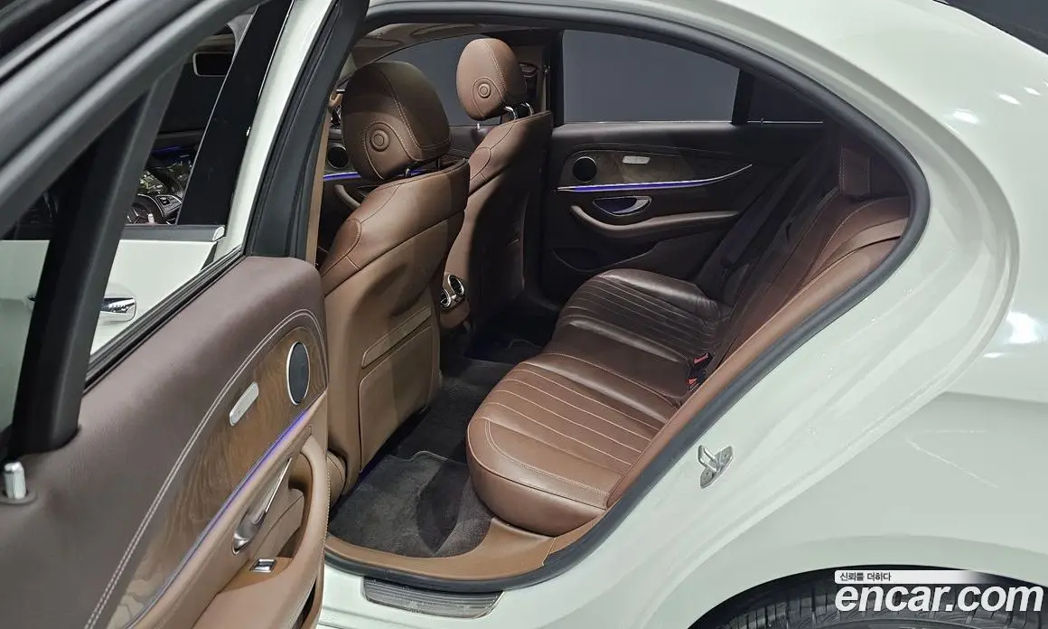 Mercedes-Benz E-Class 2017 2.0 автомат (гидро), фото 18
