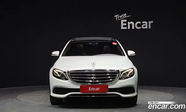 Mercedes-Benz E-Class 2017 2.0 автомат (гидро), миниатюра 3
