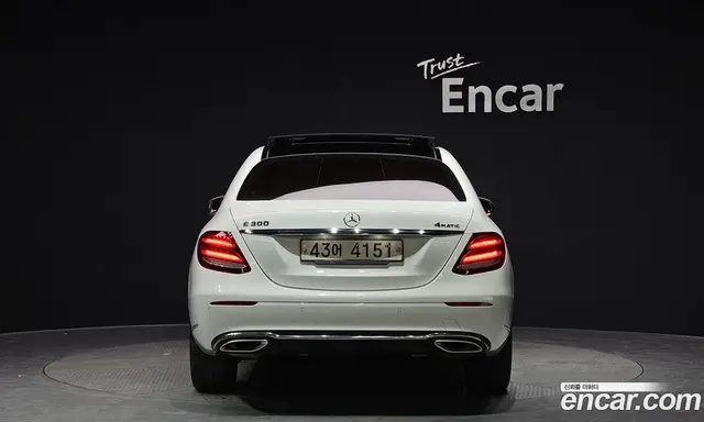 Mercedes-Benz E-Class 2017 2.0 автомат (гидро), миниатюра 4