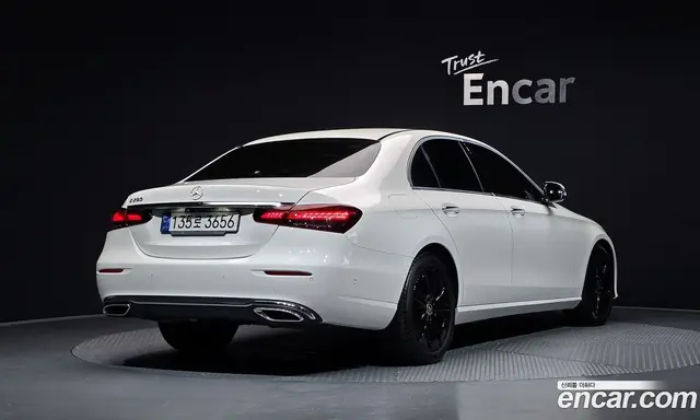 Mercedes-Benz E-Class 2020 2.0 автомат (гидро), миниатюра 2