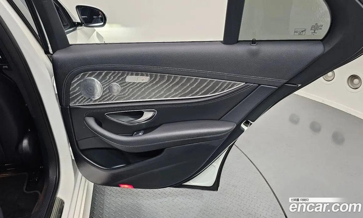 Mercedes-Benz E-Class 2021 2.0 автомат (гидро), фото 15