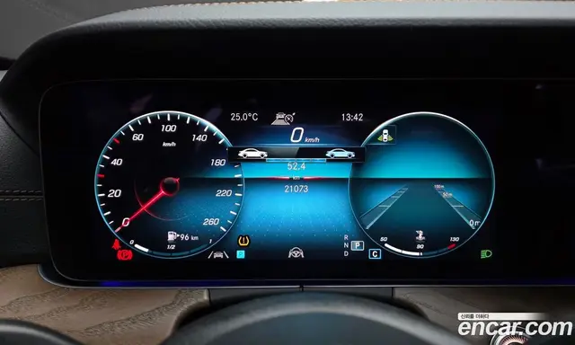 Mercedes-Benz E-Class 2022 2.0 автомат (гидро), миниатюра 11