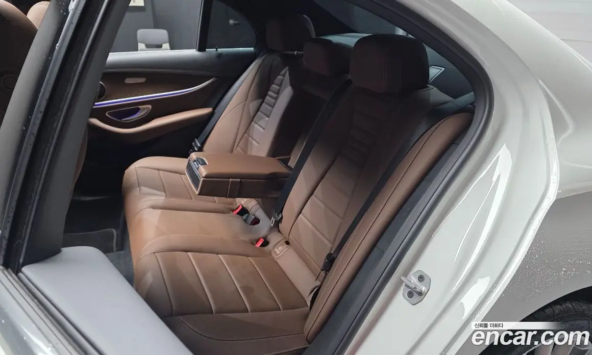Mercedes-Benz E-Class 2022 2.0 автомат (гидро), фото 18