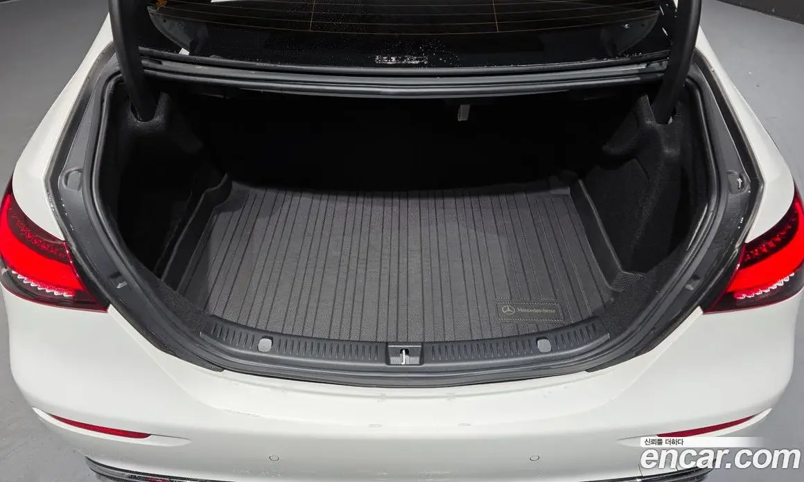 Mercedes-Benz E-Class 2022 2.0 автомат (гидро), фото 23