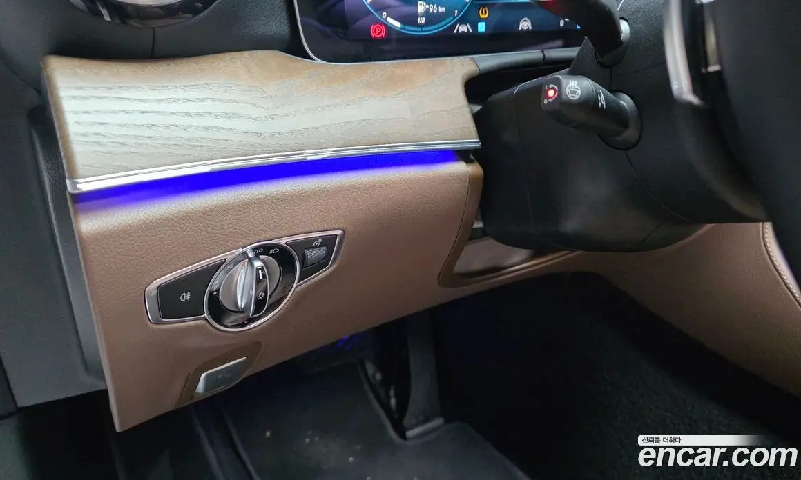 Mercedes-Benz E-Class 2022 2.0 автомат (гидро), фото 27