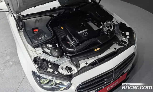 Mercedes-Benz E-Class 2022 2.0 автомат (гидро), миниатюра 6