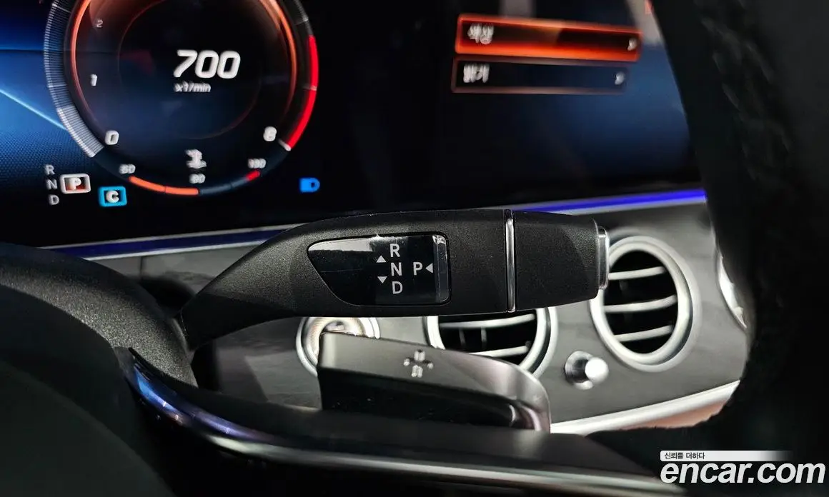 Mercedes-Benz E-Class 2023 2.0 автомат (гидро), фото 12