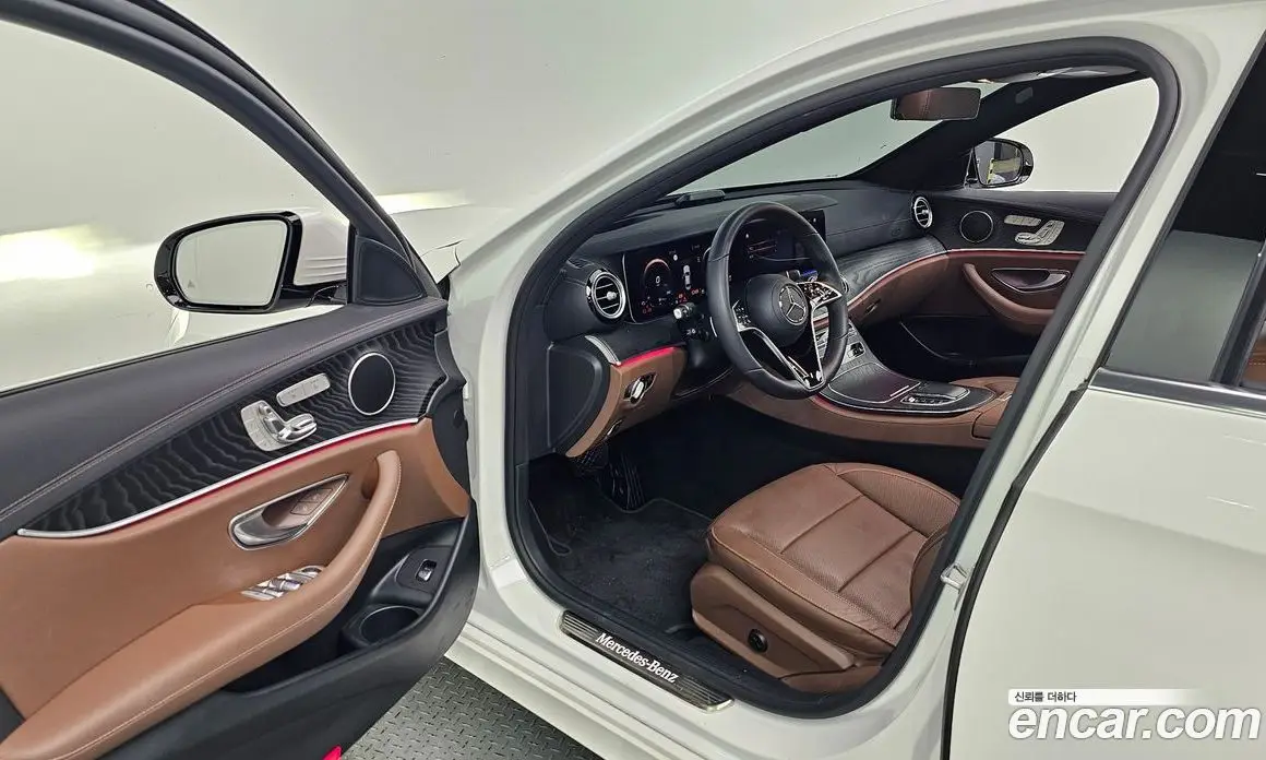 Mercedes-Benz E-Class 2023 2.0 автомат (гидро), фото 16