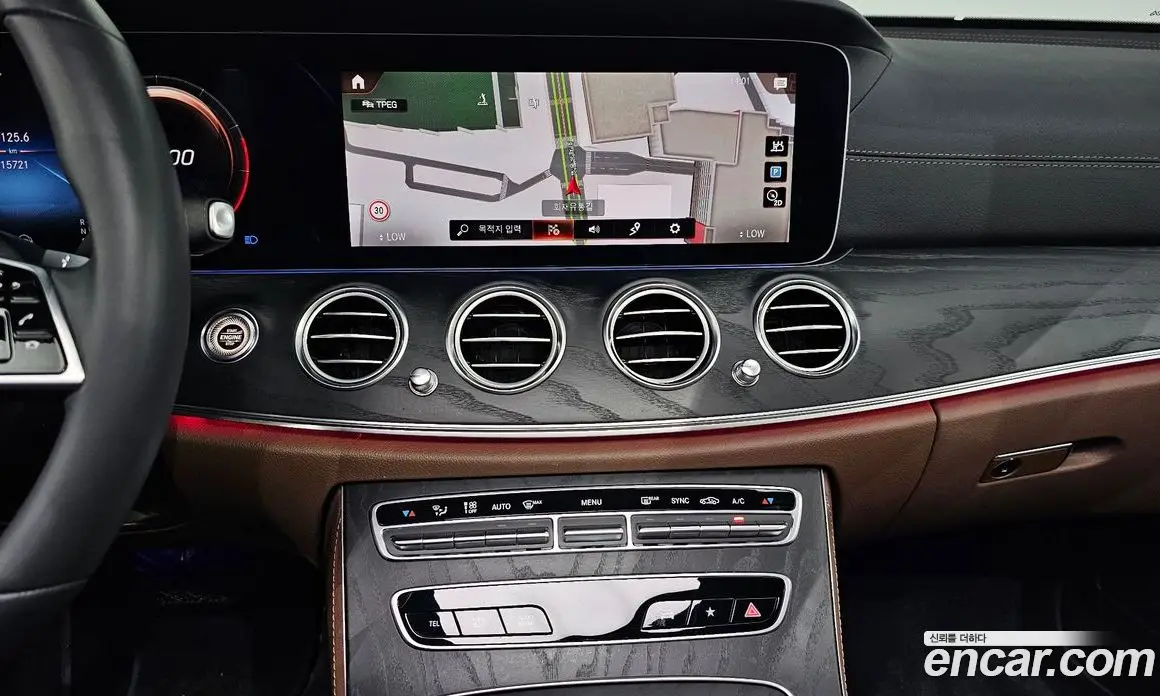Mercedes-Benz E-Class 2023 2.0 автомат (гидро), фото 18