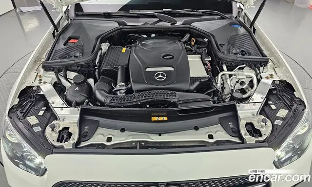 Mercedes-Benz E-Class 2023 2.0 автомат (гидро), миниатюра 6