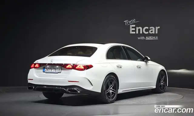 Mercedes-Benz E-Class 2025 2.0 автомат (гидро), миниатюра 1
