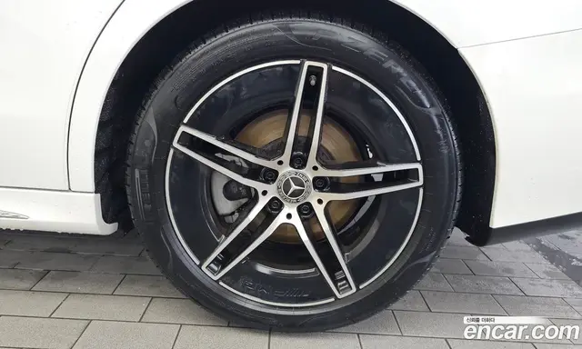 Mercedes-Benz E-Class 2026 2.0 автомат (гидро), миниатюра 7