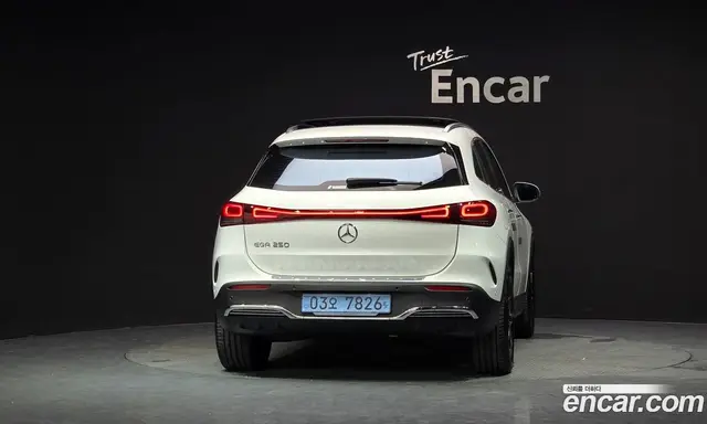 Mercedes-Benz EQA 2024 0.2 автомат (гидро), миниатюра 4