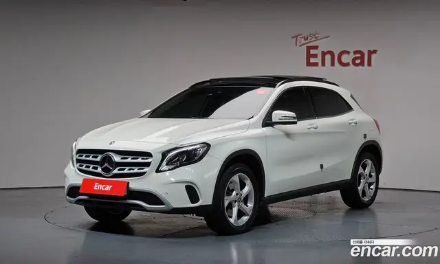 Mercedes-Benz GLA-Class 2017 2.0 автомат (гидро), миниатюра 1