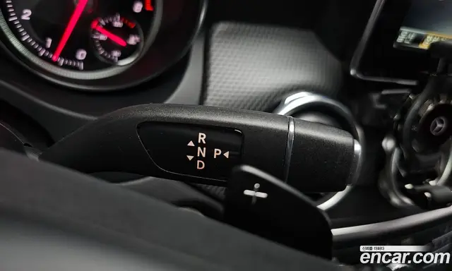 Mercedes-Benz GLA-Class 2017 2.0 автомат (гидро), миниатюра 12