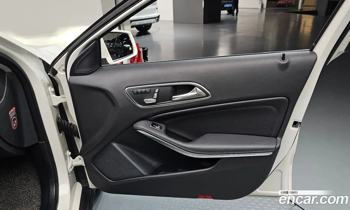 Mercedes-Benz GLA-Class 2017 2.0 автомат (гидро), фото 14