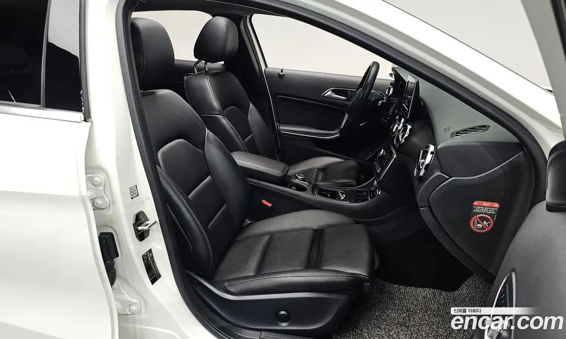 Mercedes-Benz GLA-Class 2017 2.0 автомат (гидро), фото 16