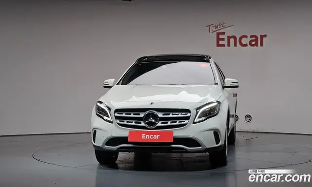 Mercedes-Benz GLA-Class 2017 2.0 автомат (гидро), миниатюра 3