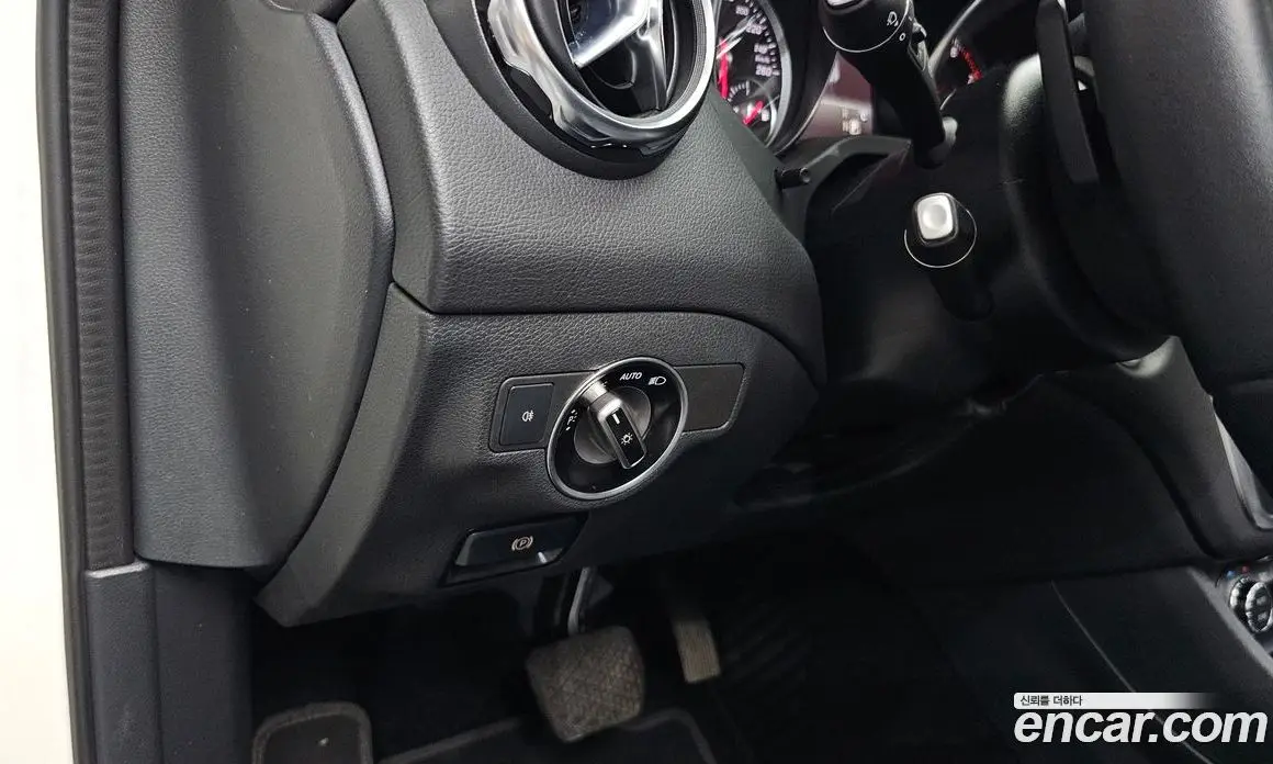 Mercedes-Benz GLA-Class 2017 2.0 автомат (гидро), фото 33