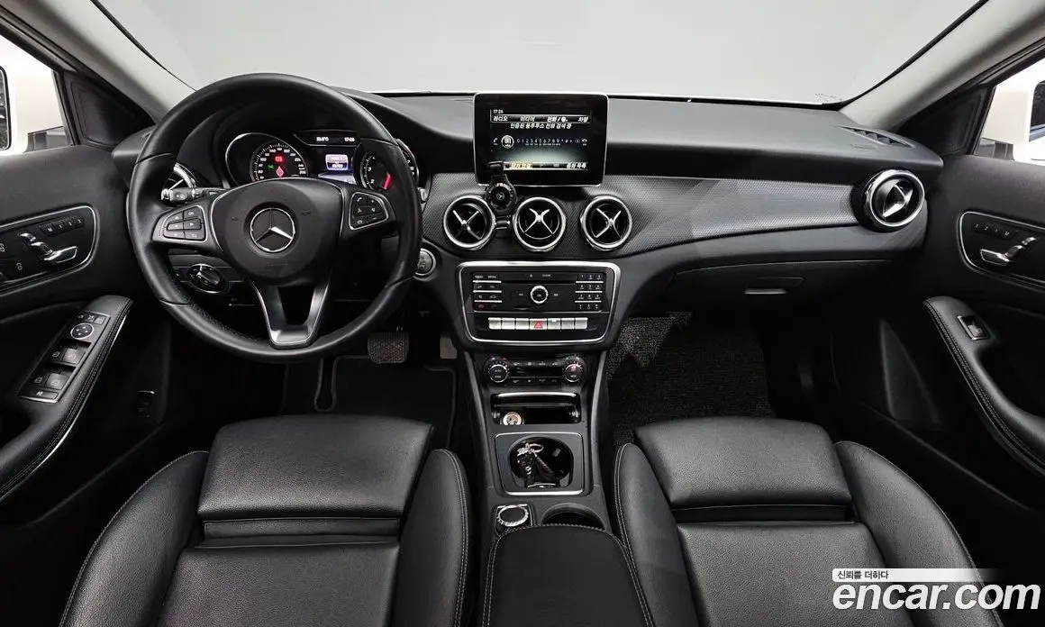 Mercedes-Benz GLA-Class 2017 2.0 автомат (гидро), фото 10