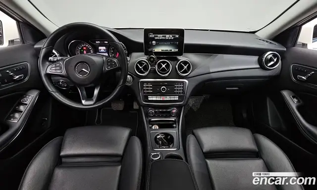 Mercedes-Benz GLA-Class 2017 2.0 автомат (гидро), миниатюра 10