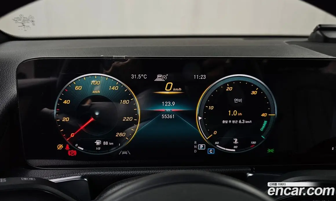 Mercedes-Benz GLB-Class 2021 1.9 автомат (гидро), фото 10