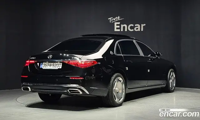 Mercedes-Benz S-Class 2024 4.0 автомат (гидро), миниатюра 2