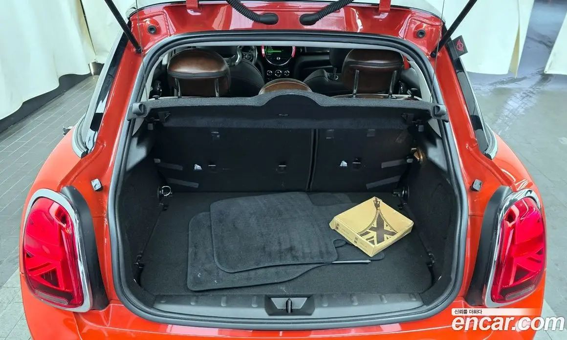 Mini Cooper 2018 2.0 автомат (гидро), фото 20 Mini Cooper 2018 2.0 автомат (гидро), фото 20