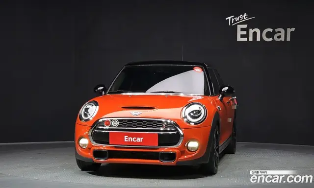 Mini Cooper 2018 2.0 автомат (гидро), миниатюра 3 Mini Cooper 2018 2.0 автомат (гидро), миниатюра 3