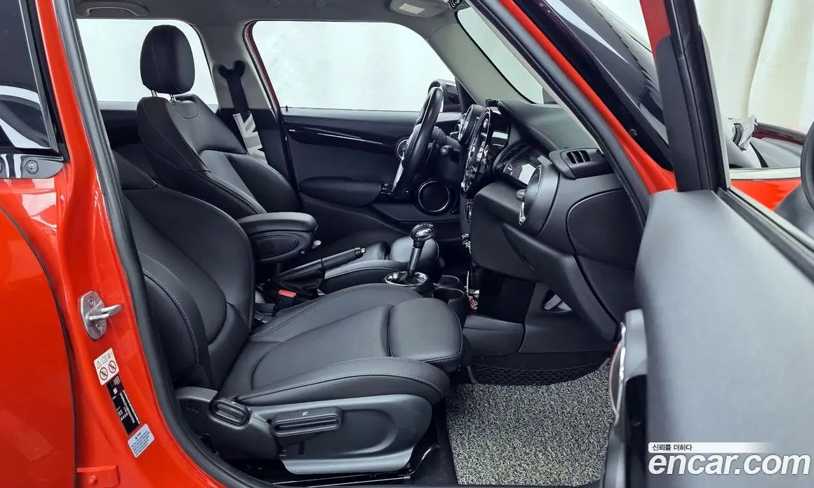 Mini Cooper 2018 2.0 автомат (гидро), фото 10 Mini Cooper 2018 2.0 автомат (гидро), фото 10