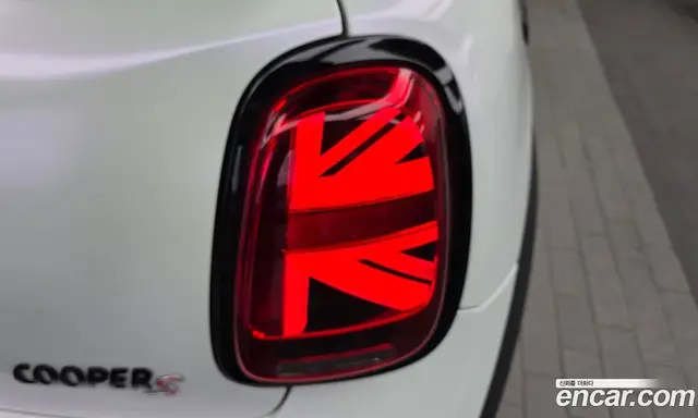 Mini Cooper Convertible 2022 2.0 автомат (гидро), миниатюра 9