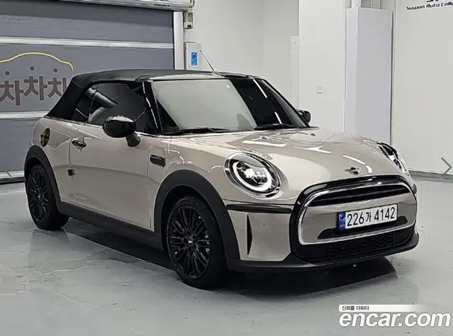 Mini Cooper Convertible 2024 1.5 автомат (гидро), миниатюра 5