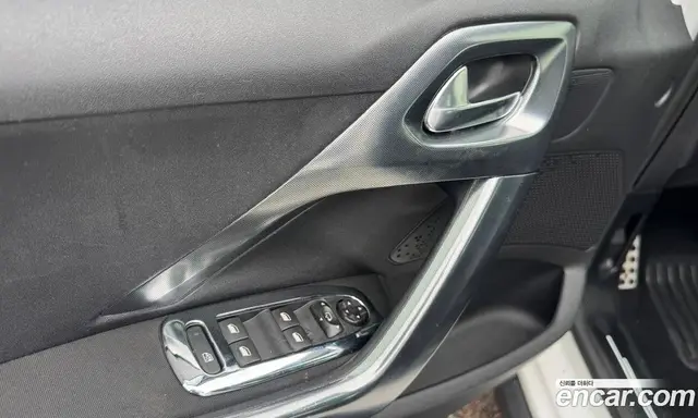 Peugeot 2008 2016 1.6 автомат (гидро), миниатюра 11