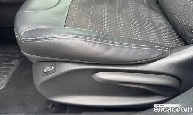 Peugeot 2008 2016 1.6 автомат (гидро), миниатюра 12