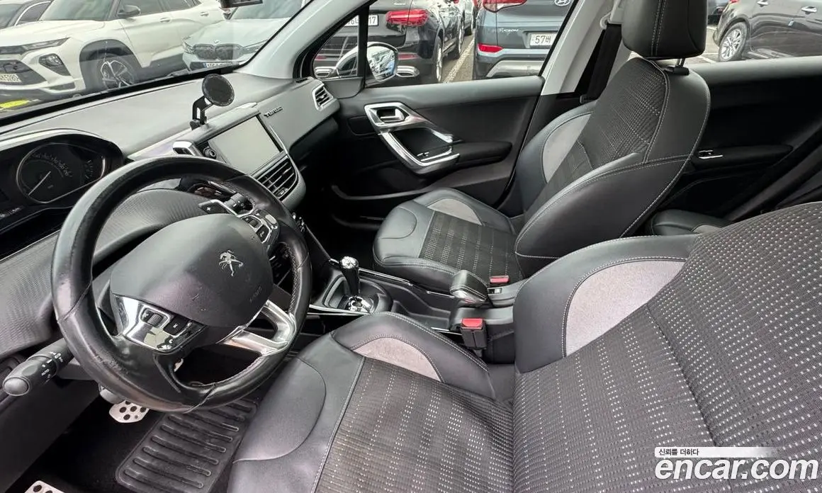 Peugeot 2008 2016 1.6 автомат (гидро), фото 14