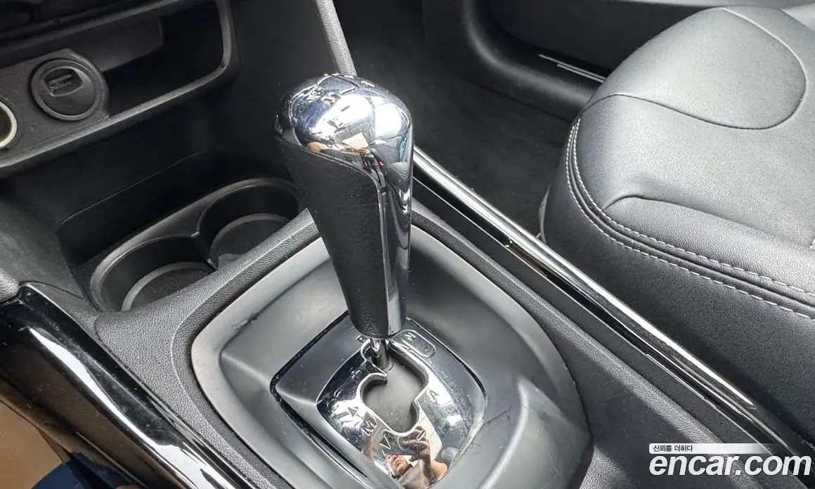 Peugeot 2008 2016 1.6 автомат (гидро), фото 18