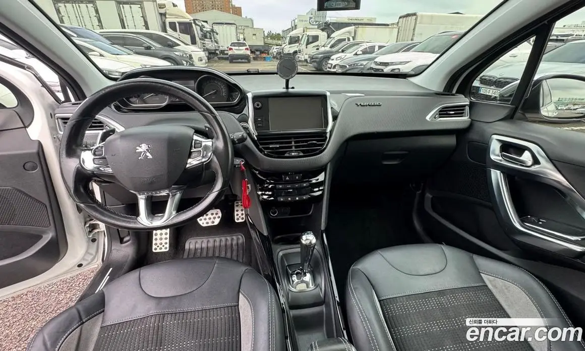 Peugeot 2008 2016 1.6 автомат (гидро), фото 7