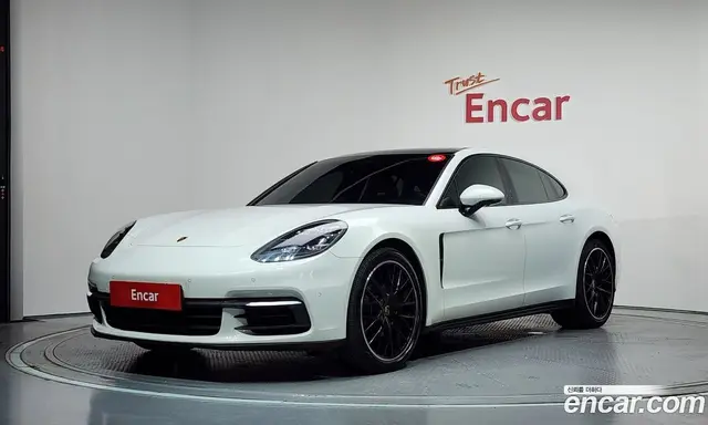 Porsche Panamera 2018 3.0 автомат (гидро), миниатюра 1