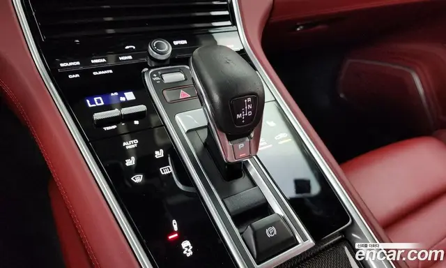Porsche Panamera 2018 3.0 автомат (гидро), миниатюра 12