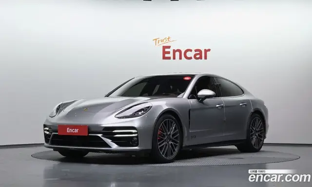 Porsche Panamera 2024 4.0 автомат (гидро), миниатюра 1