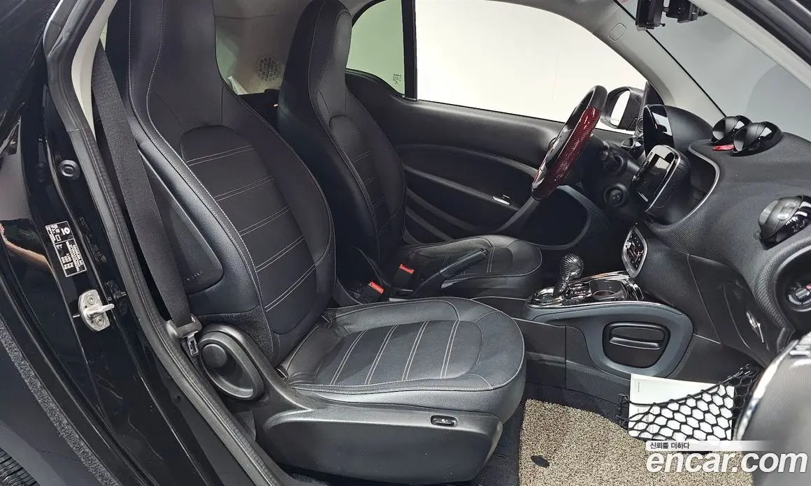 Smart Fortwo 2016 1.0 автомат (гидро), фото 15
